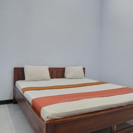 Hotel Ilhami Blitar Eksteriør billede