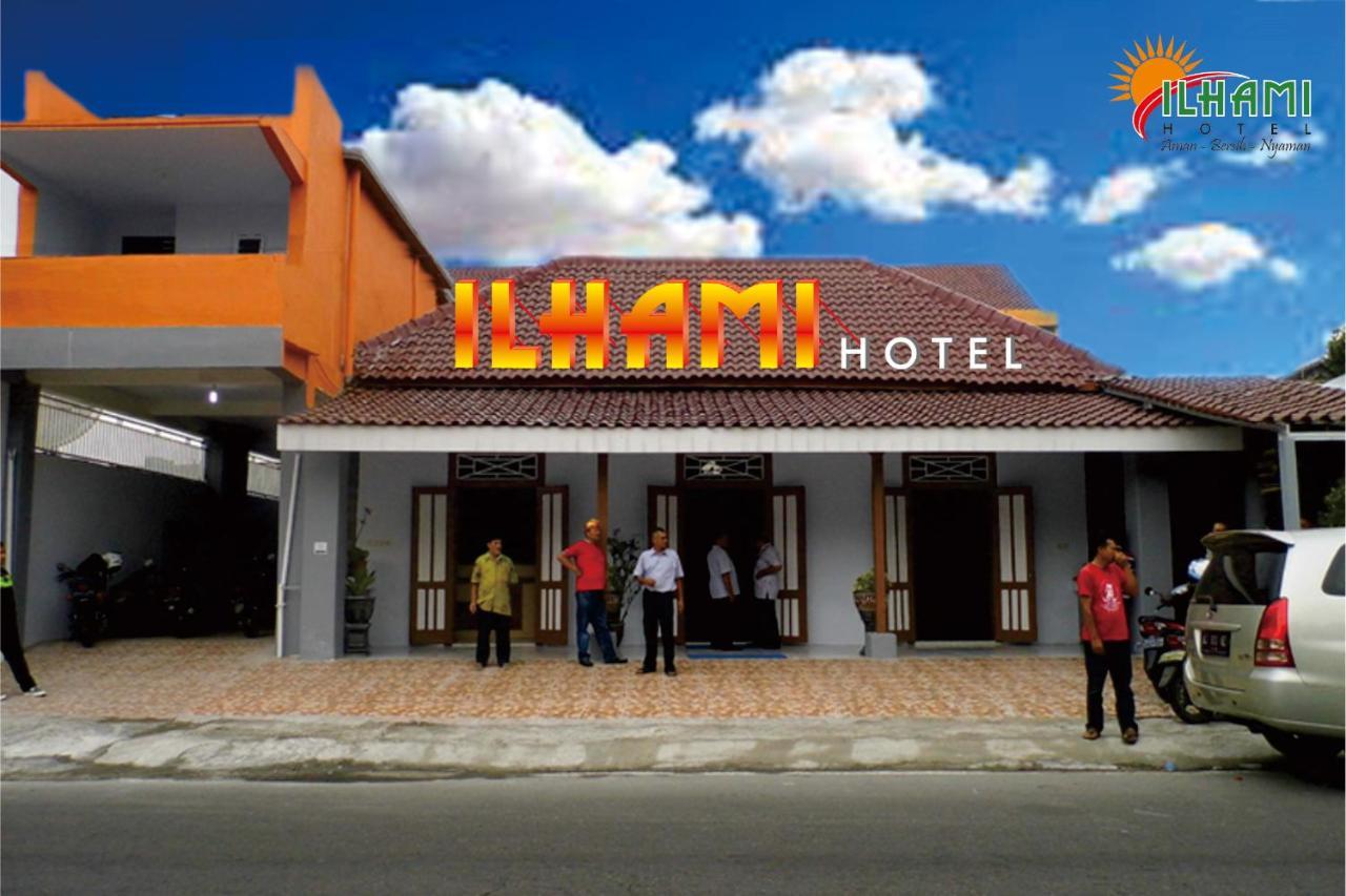 Hotel Ilhami Blitar Eksteriør billede