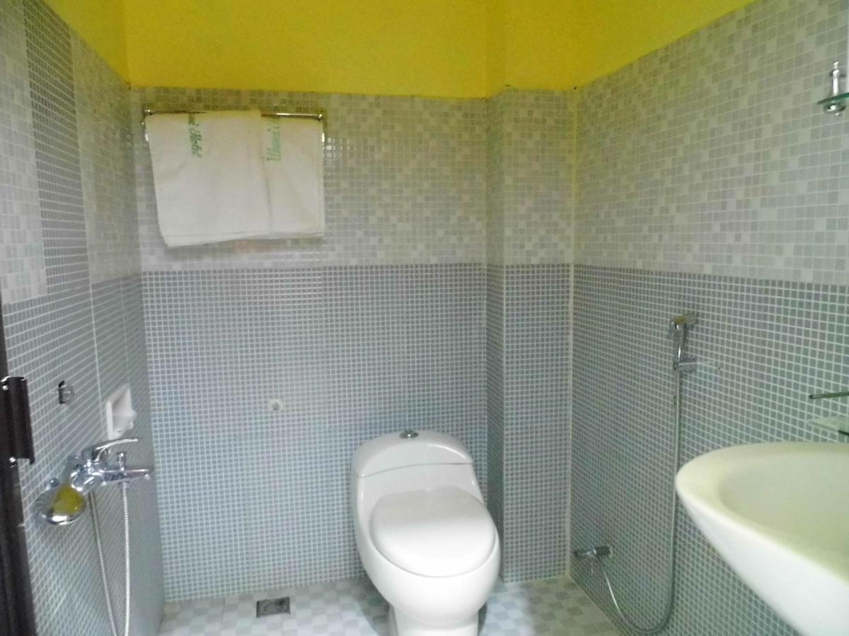 Hotel Ilhami Blitar Eksteriør billede